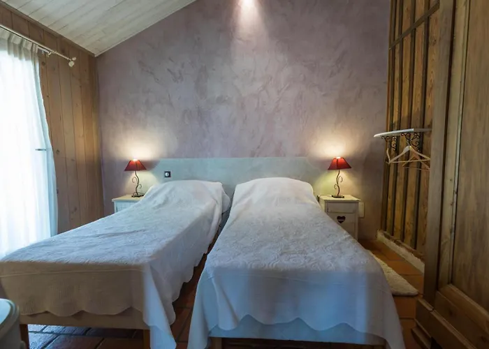 Vieux Chene * Sabres